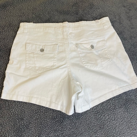Supplies Size 14 Shorts with the Pockets - Picture 4 of 8